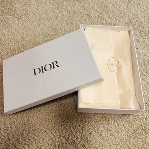 DIOR WHITE EMPTY GIFT BOX AUTHENTIC SMALL 9.5” X 6” X 2.5” W/ TISSUE